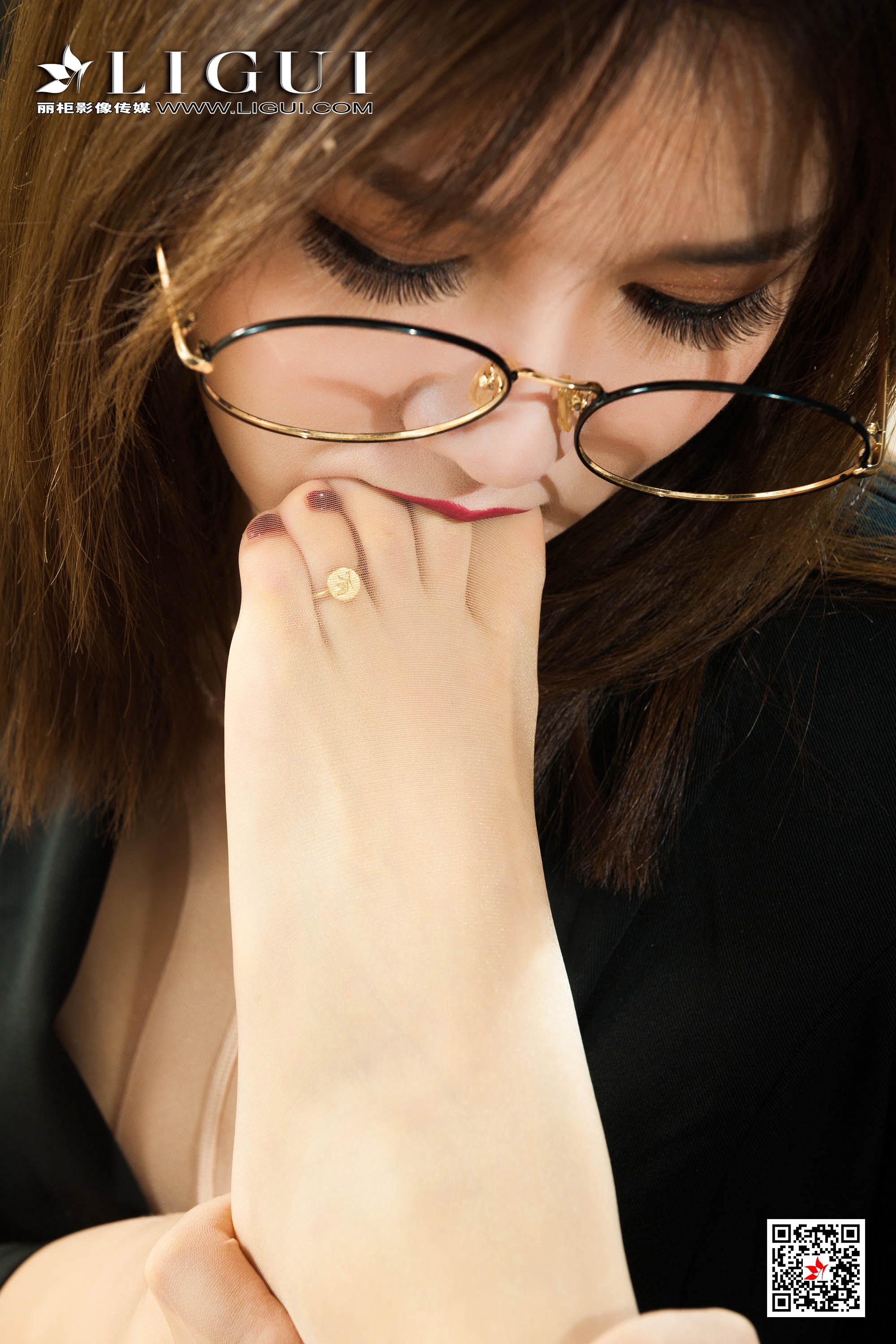 Foot Fetish Twin Flowers 23