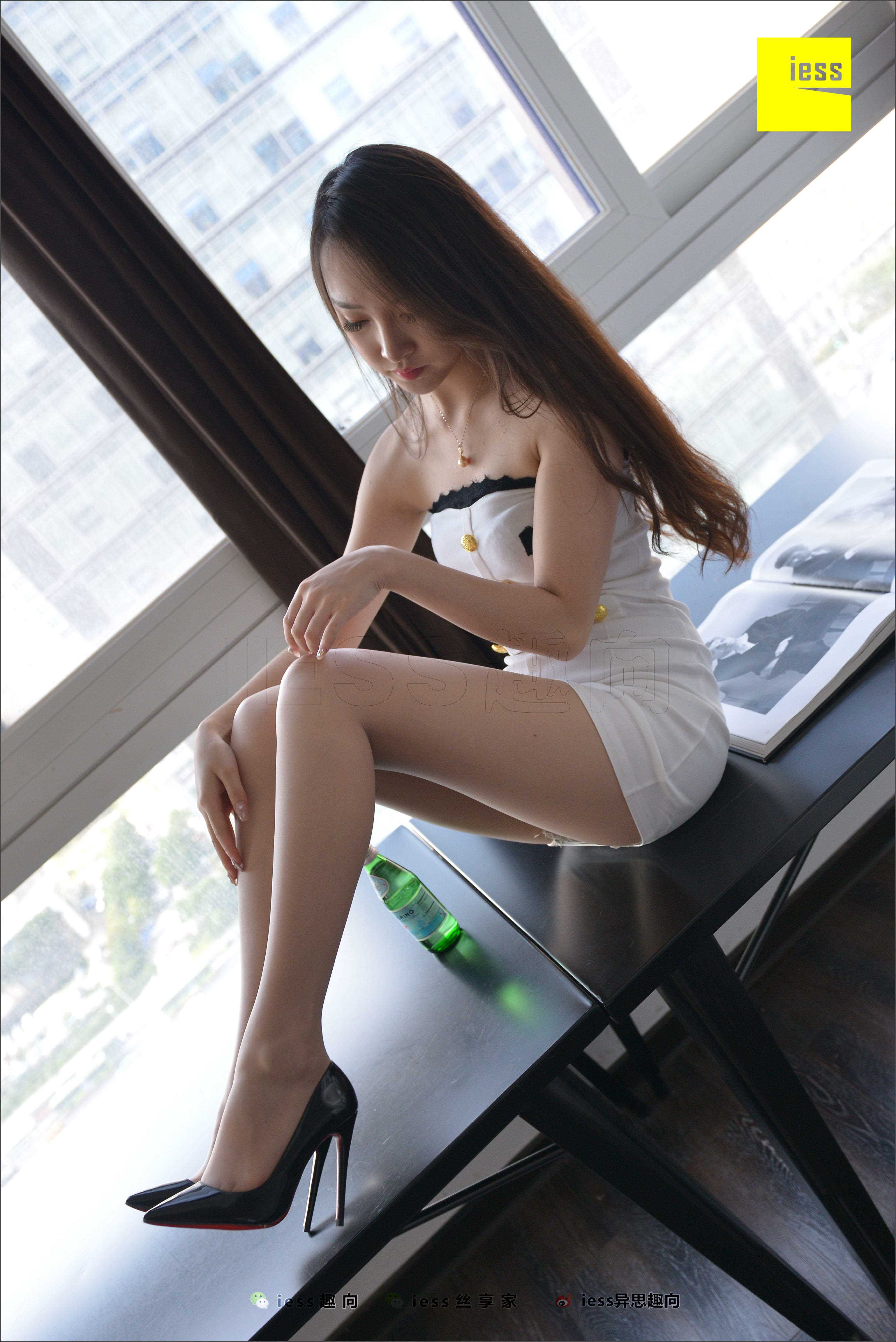 China Beauty Legs and feet 528
