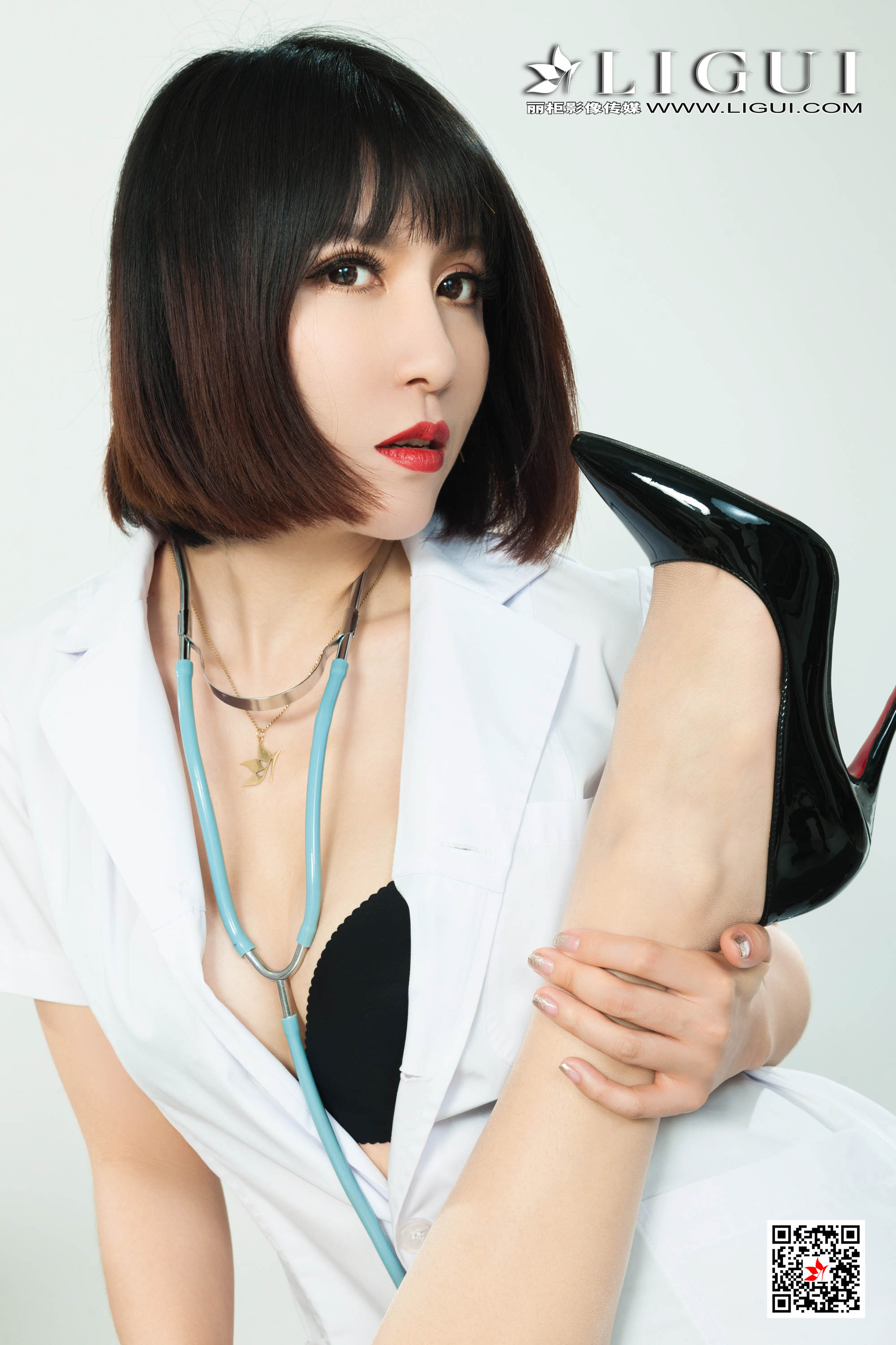 Foot Fetish Twin Flowers 24