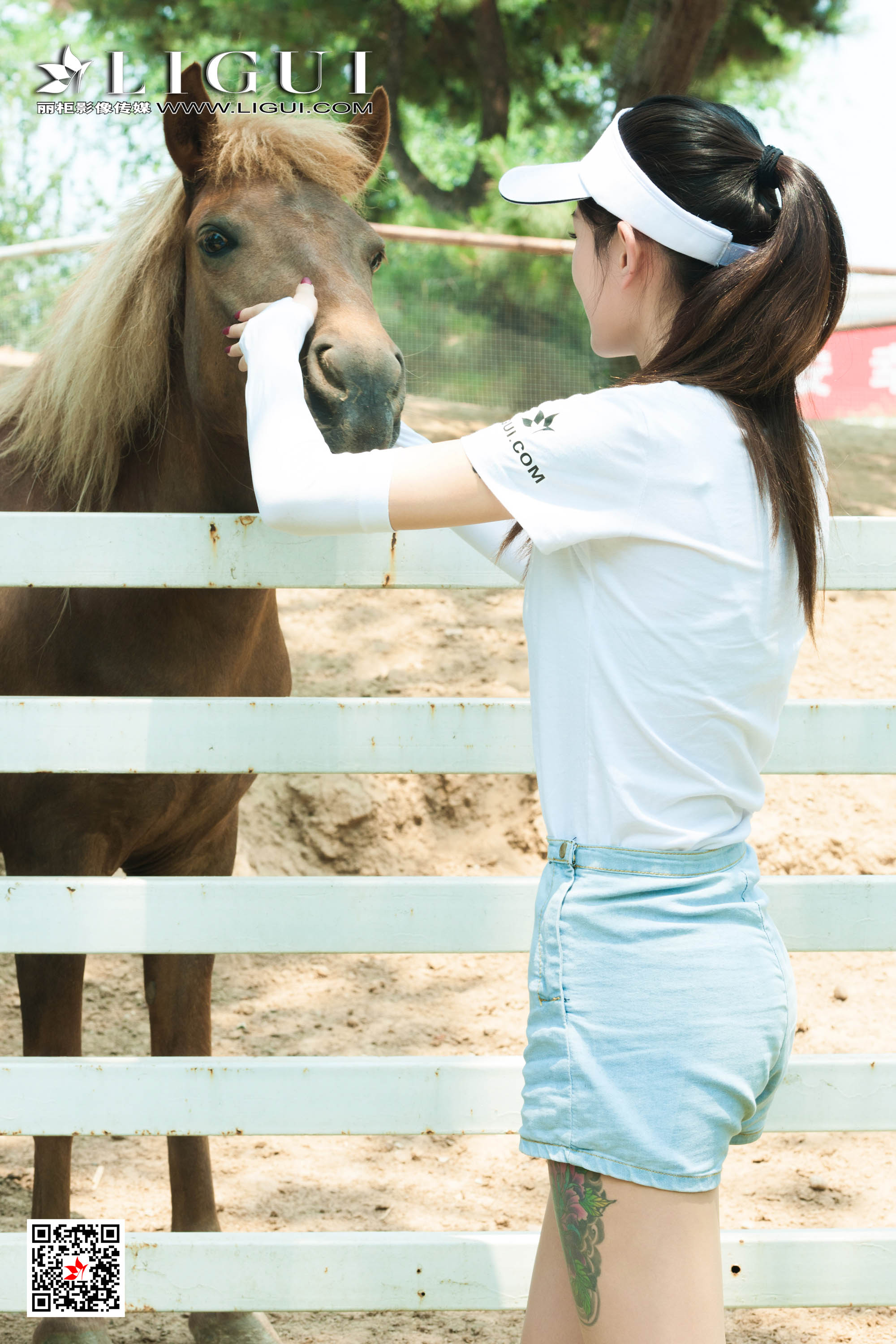 Foot Fetish Twin Flowers 25