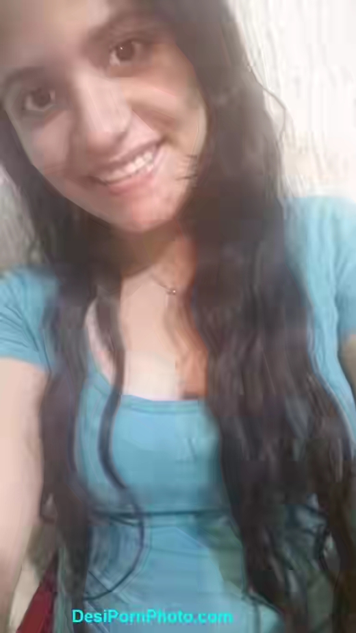 Hot pakistani Girl Bathing photos