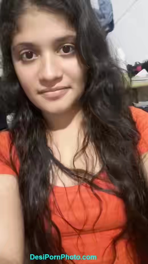 Hot pakistani Girl Bathing photos