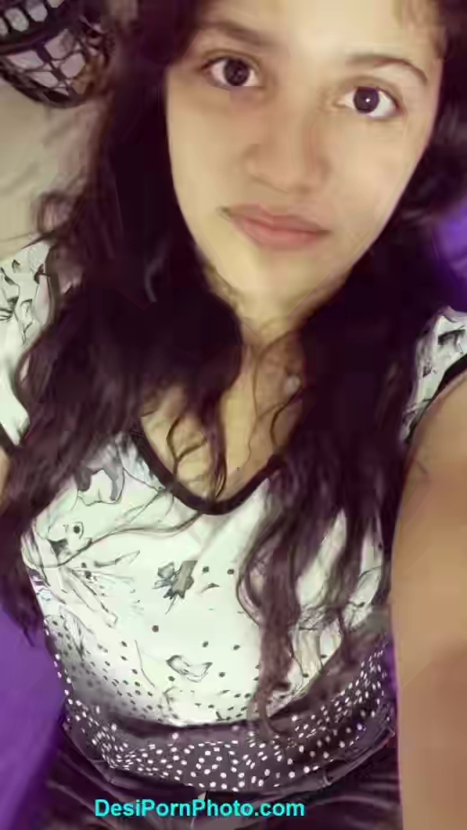 Hot pakistani Girl Bathing photos