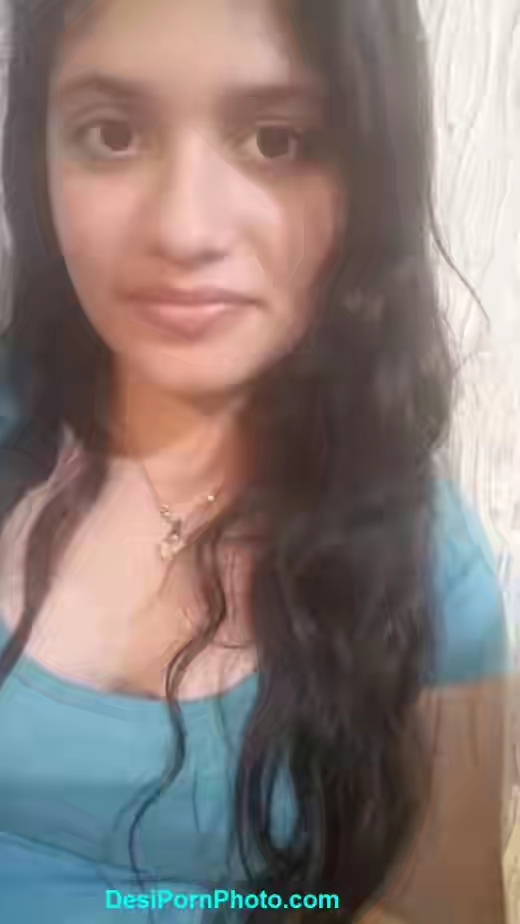 Hot pakistani Girl Bathing photos