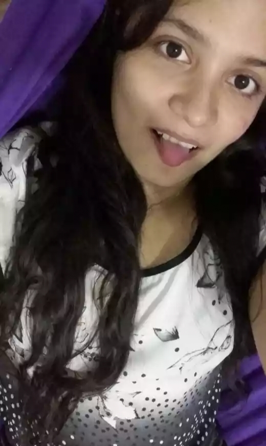 Hot pakistani Girl Bathing photos