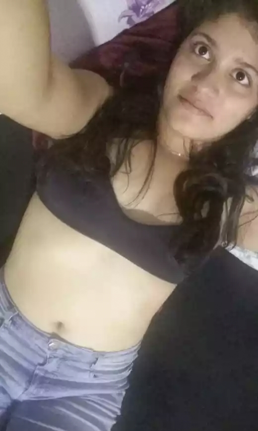 Hot pakistani Girl Bathing photos