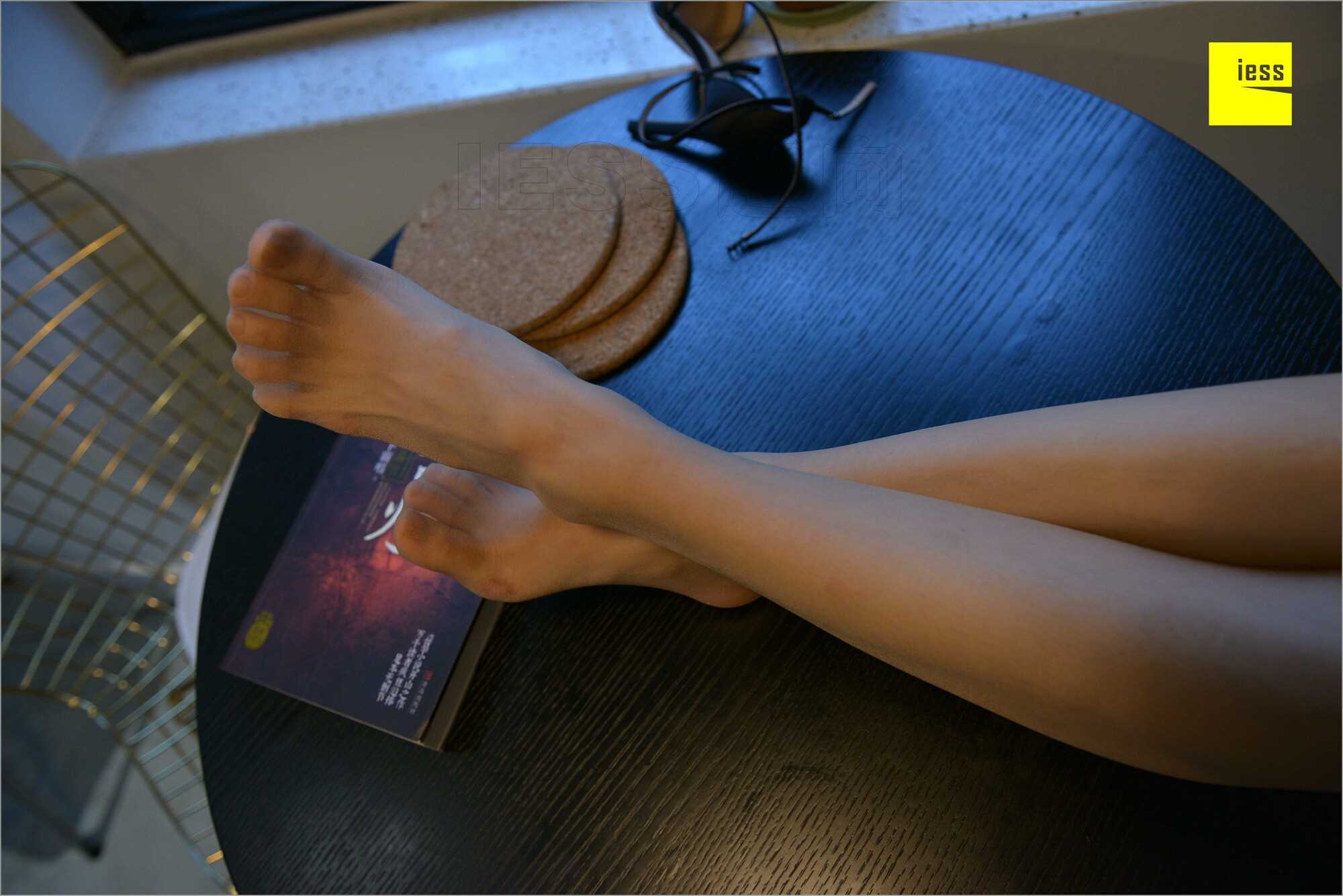 China Beauty Legs and feet 535