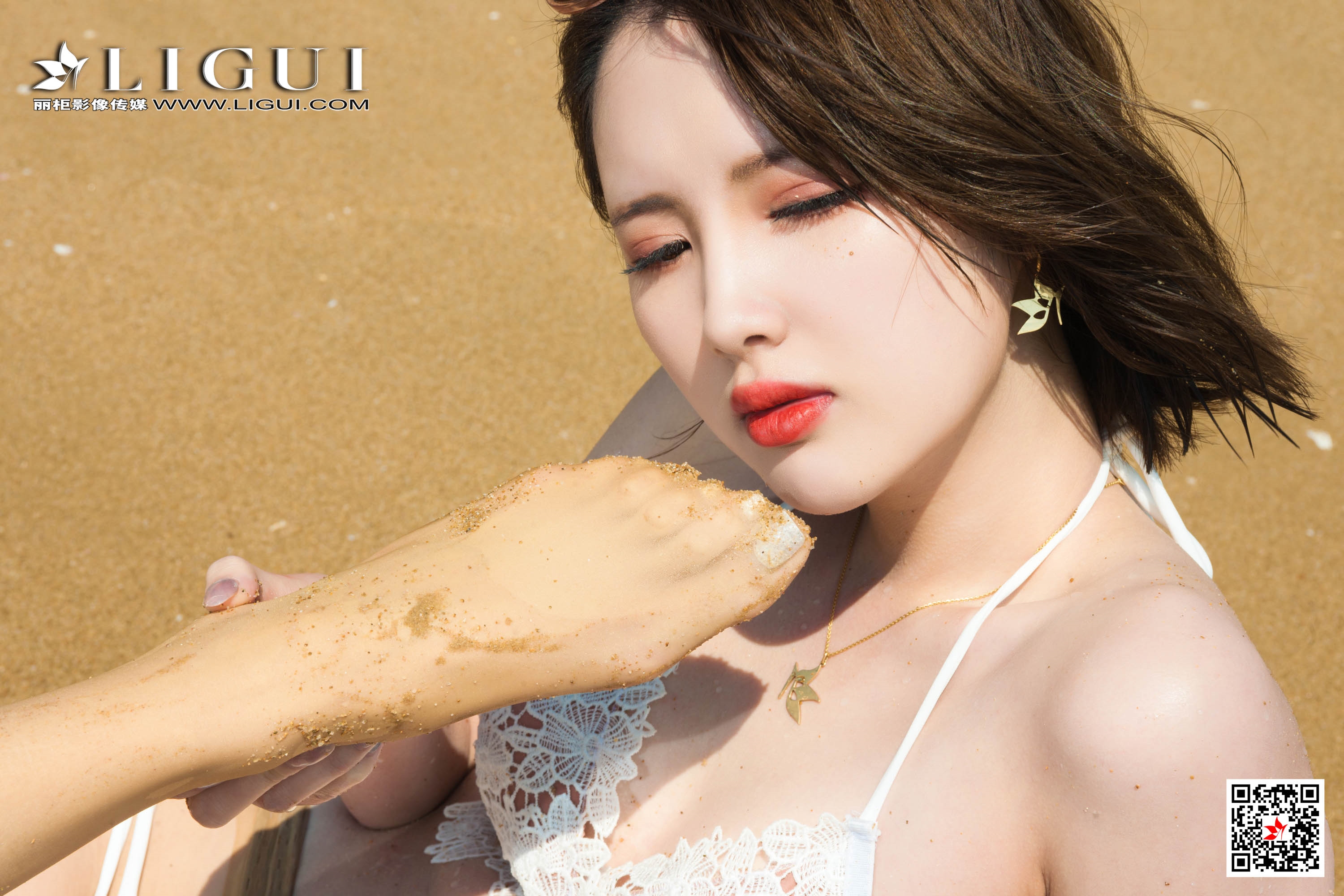 Foot Fetish Twin Flowers 28