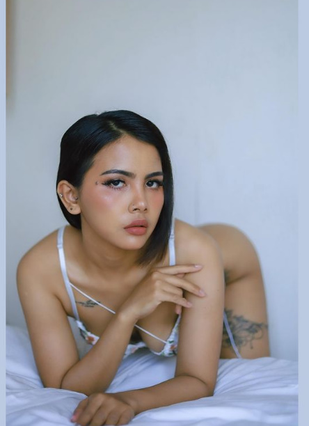 looking makes it hot_2