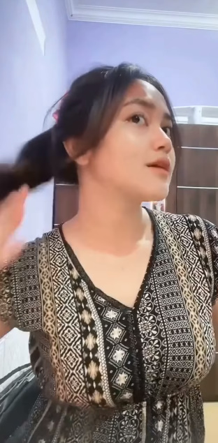 looking makes it hot_2