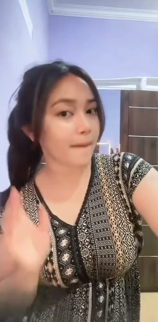 looking makes it hot_2