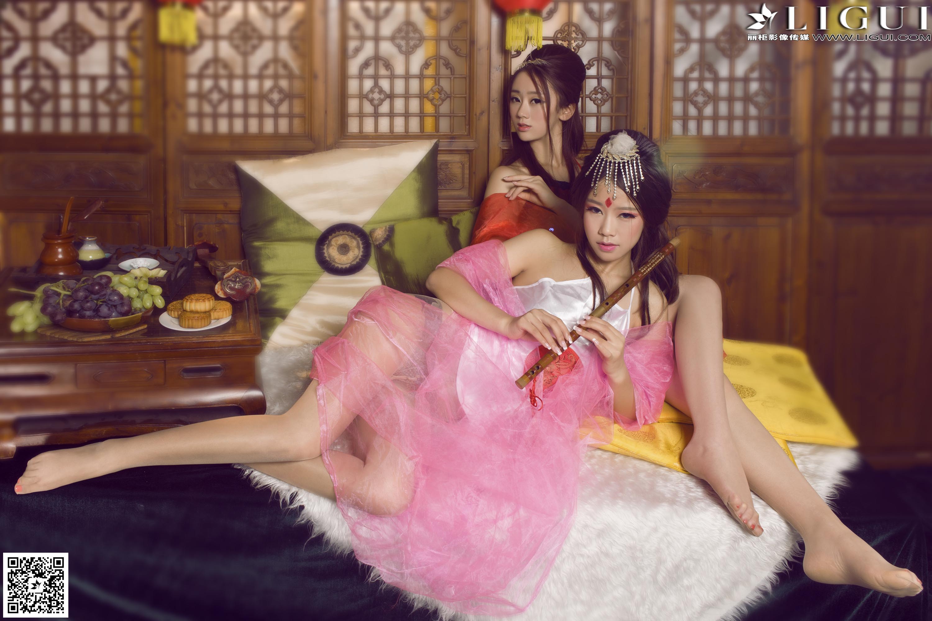 Foot Fetish Twin Flowers 30