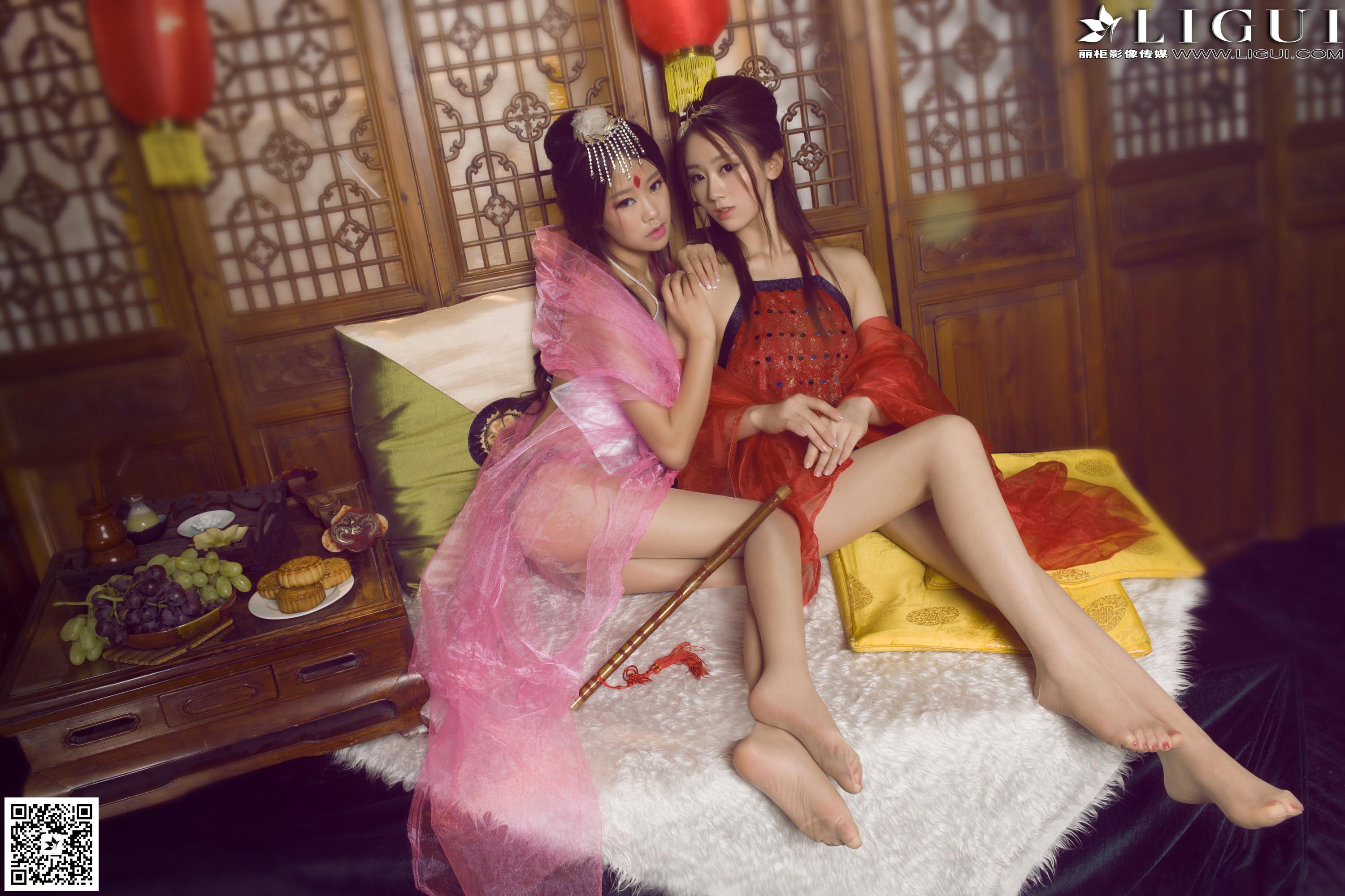 Foot Fetish Twin Flowers 30