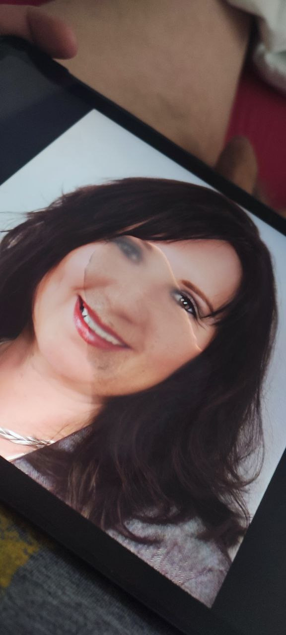 MILF Michaela the cumshot queen from her pinpandhost collect