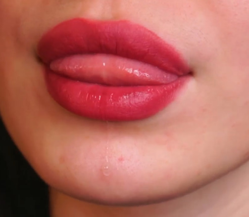 looking makes it hot_34