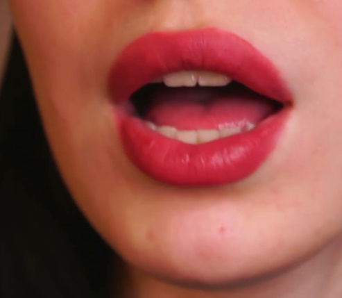 looking makes it hot_34