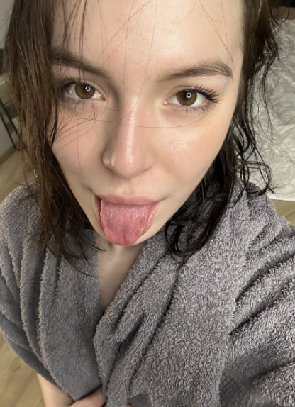 looking makes it hot_34