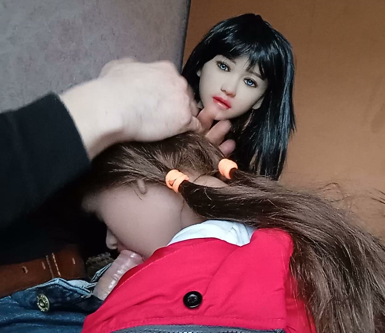 Kitty in shock watching Ninel paying rent to house-owner.