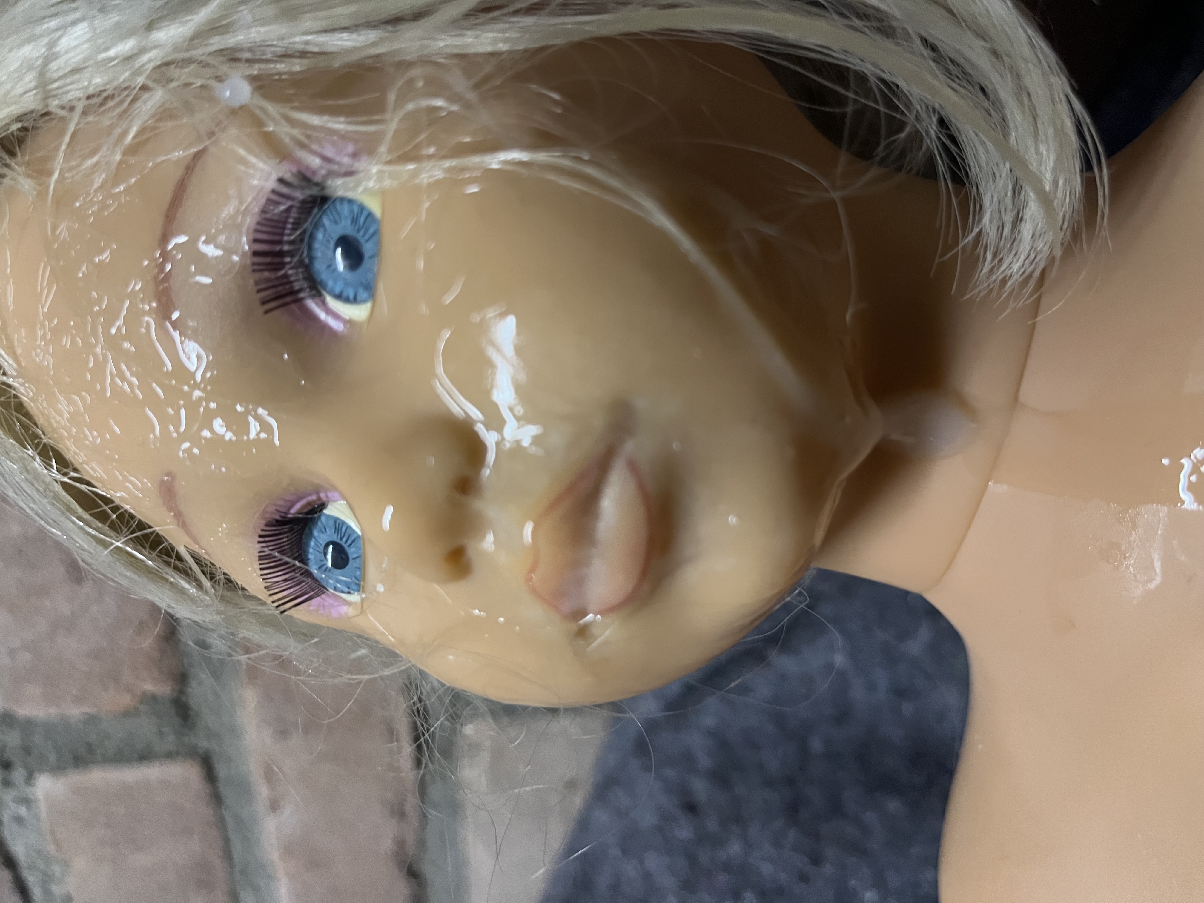 Smelly secondhand store hairdresser doll cumshot 2nd shot