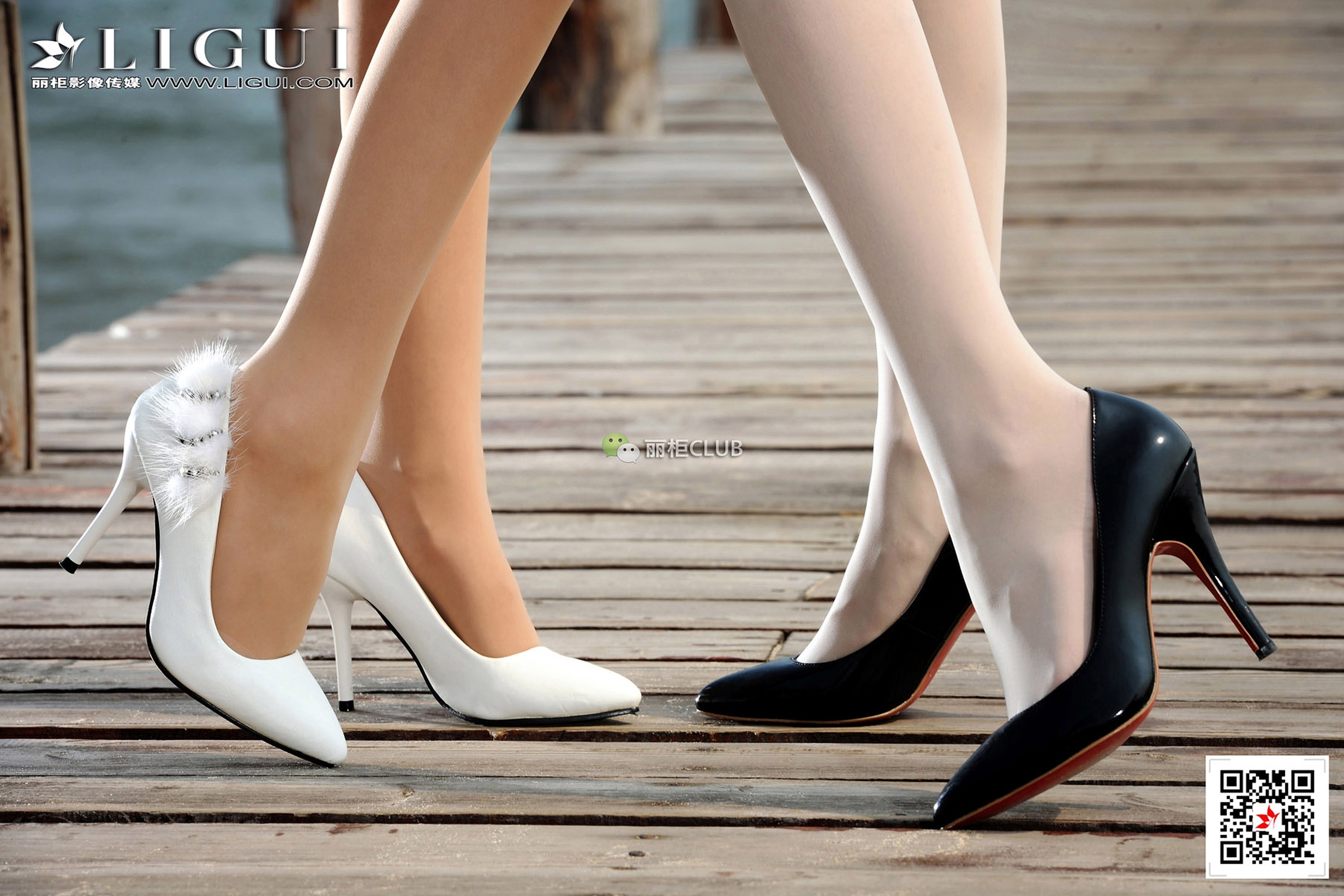 Foot Fetish Twin Flowers 33