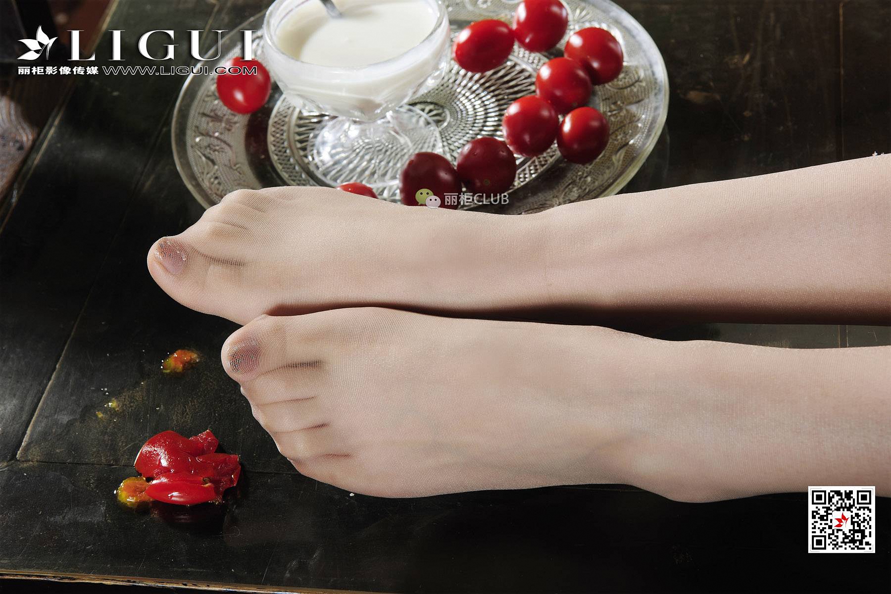 Foot Fetish Twin Flowers 35