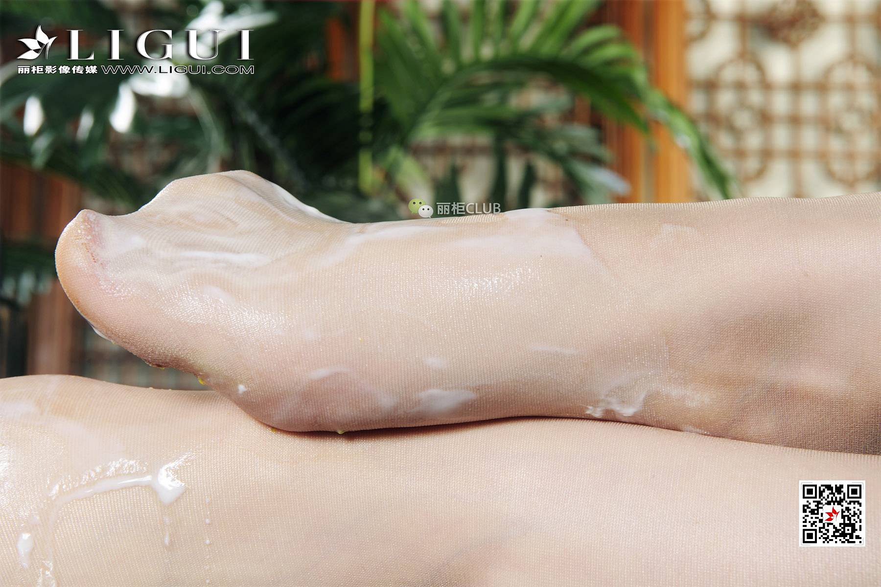 Foot Fetish Twin Flowers 35