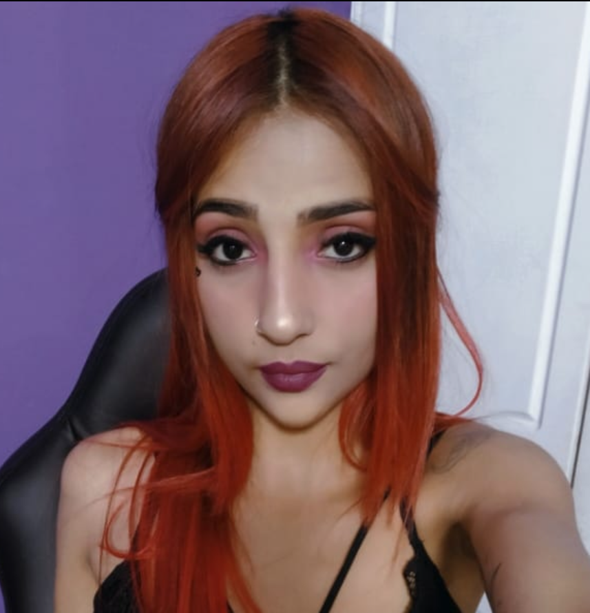 Maria Quiroz Barrientos Latina Cam Model
