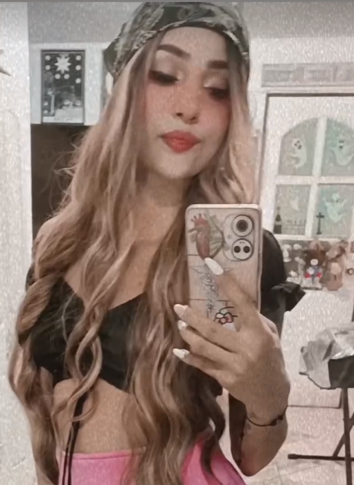 Maria Quiroz Barrientos Latina Cam Model