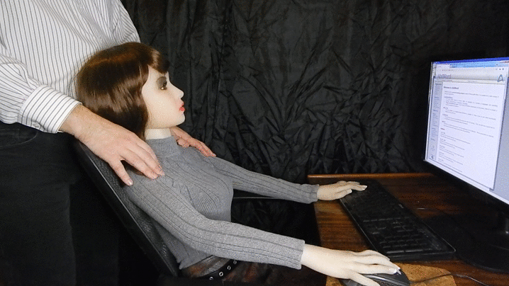 Accounting clerk Lia is caught in mistake (GIFs).