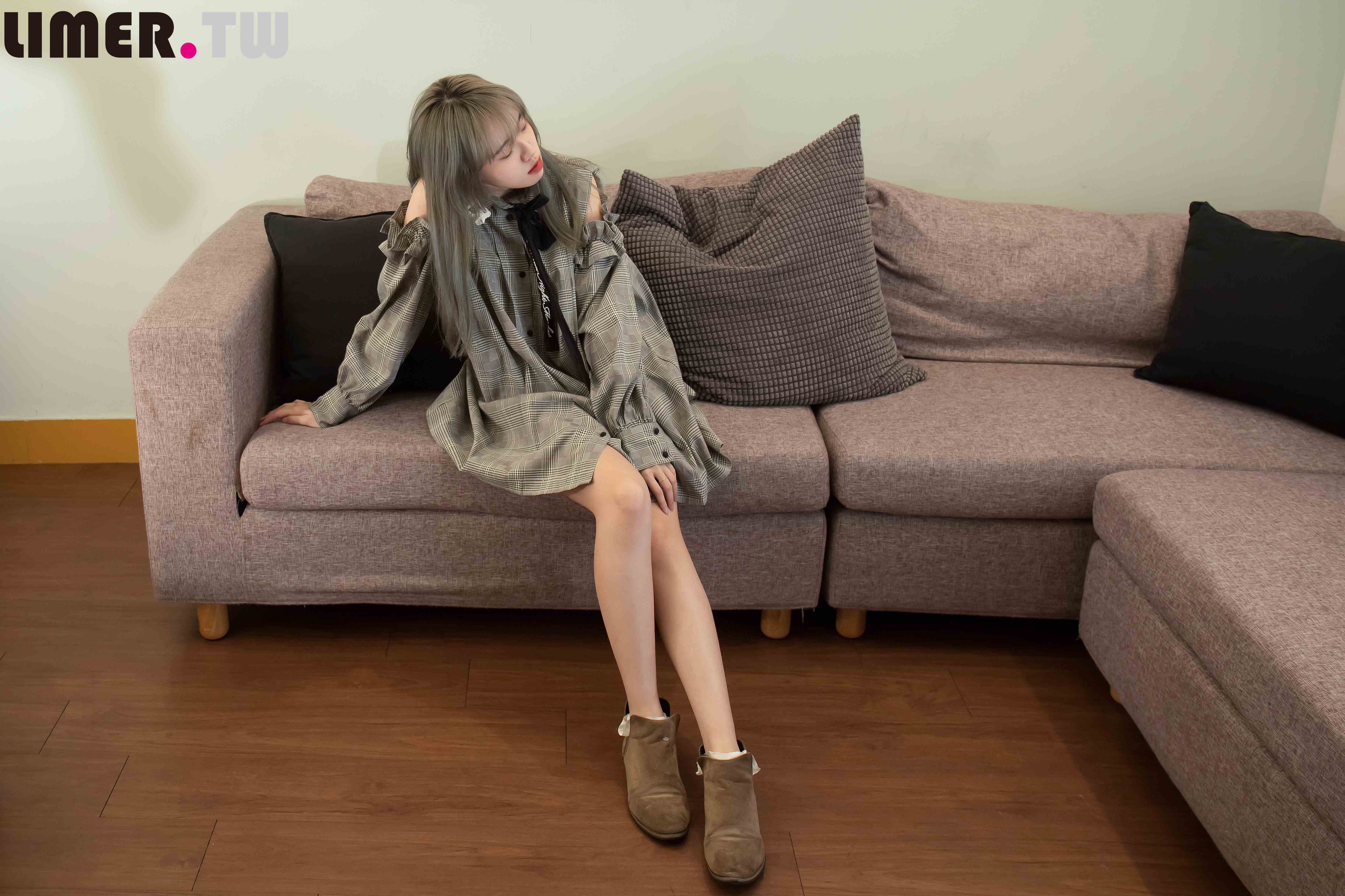 China Beauty Legs and feet 556