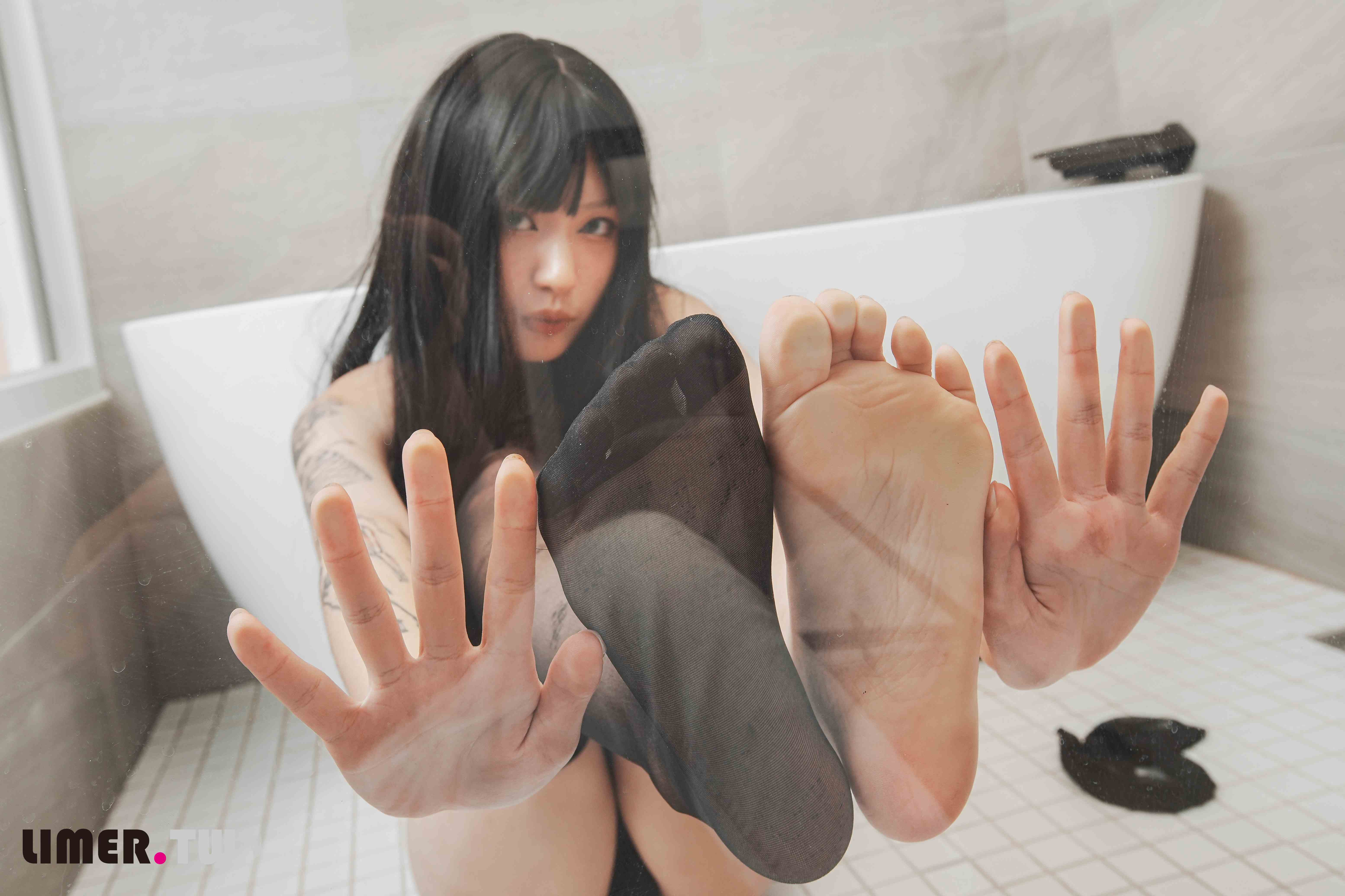 China Beauty Legs and feet 558