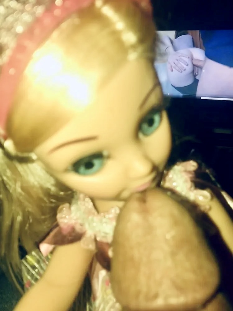 2020 big girl princess watching porn