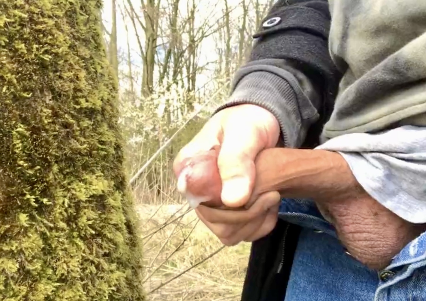 2021/2022 outdoor cumshots trying to flash my cock