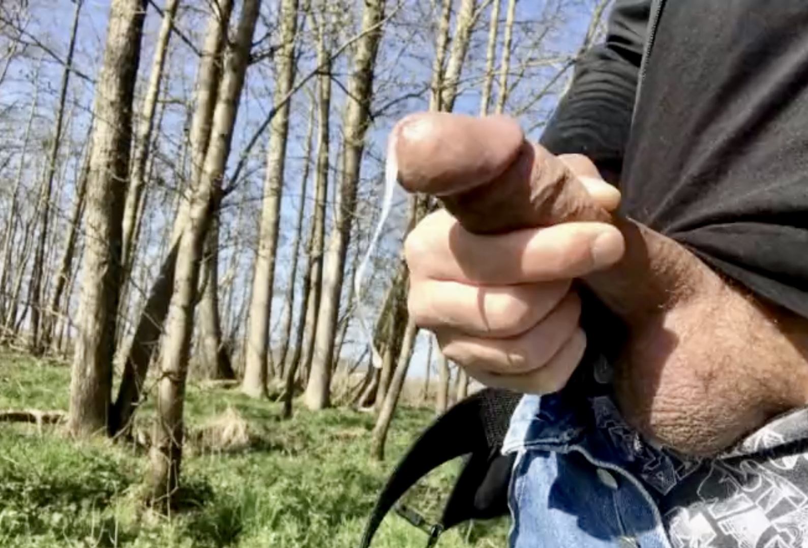 2021/2022 outdoor cumshots trying to flash my cock