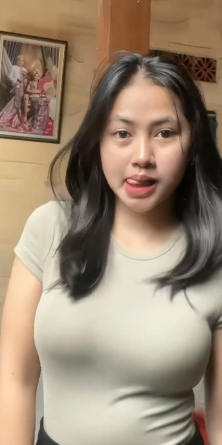 looking makes it hot_55