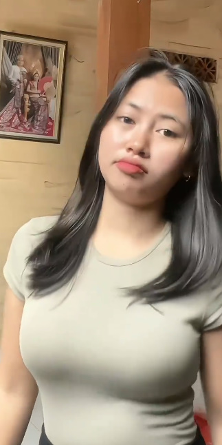 looking makes it hot_55