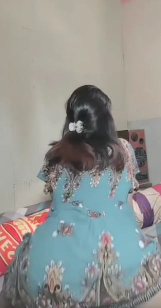 looking makes it hot_55