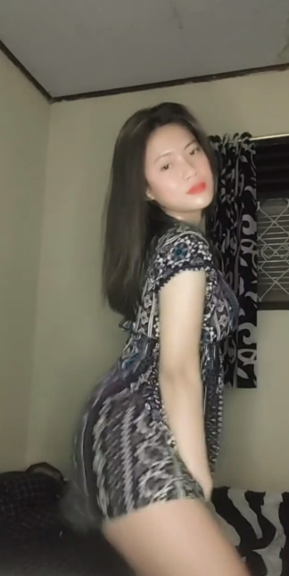 looking makes it hot_55