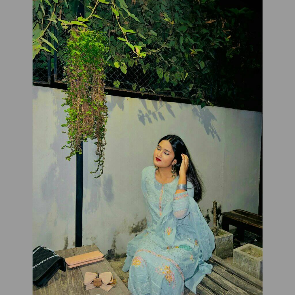 BD girl zerin islam chowa showing her big boobs