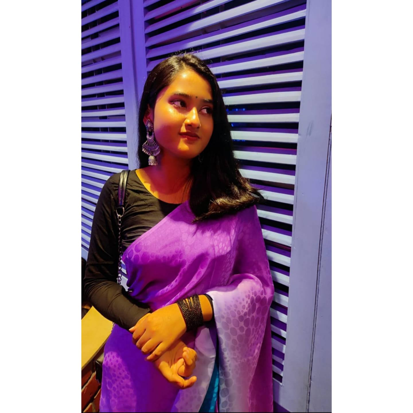 BD girl zerin islam chowa showing her big boobs