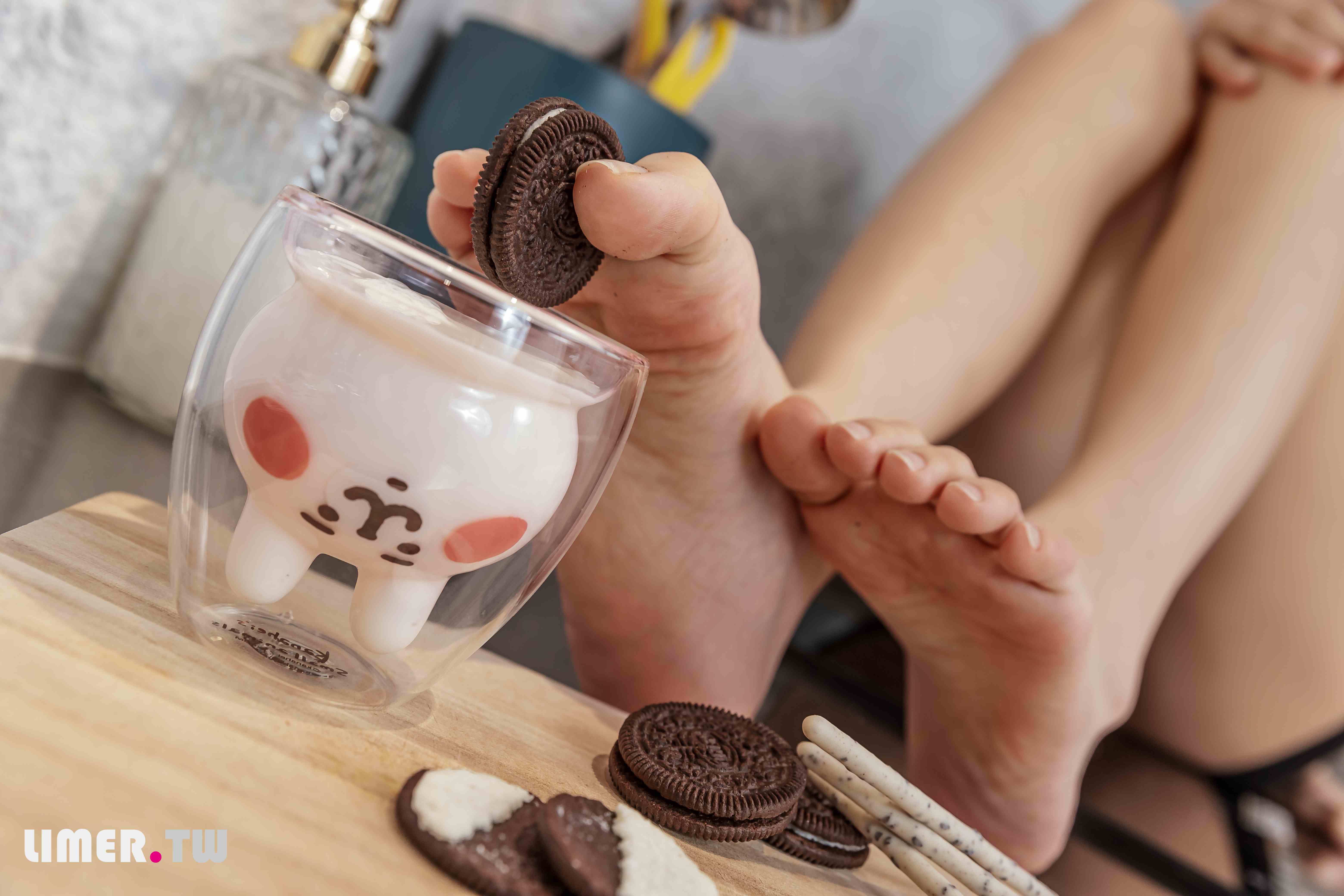 China Beauty Legs and feet 603