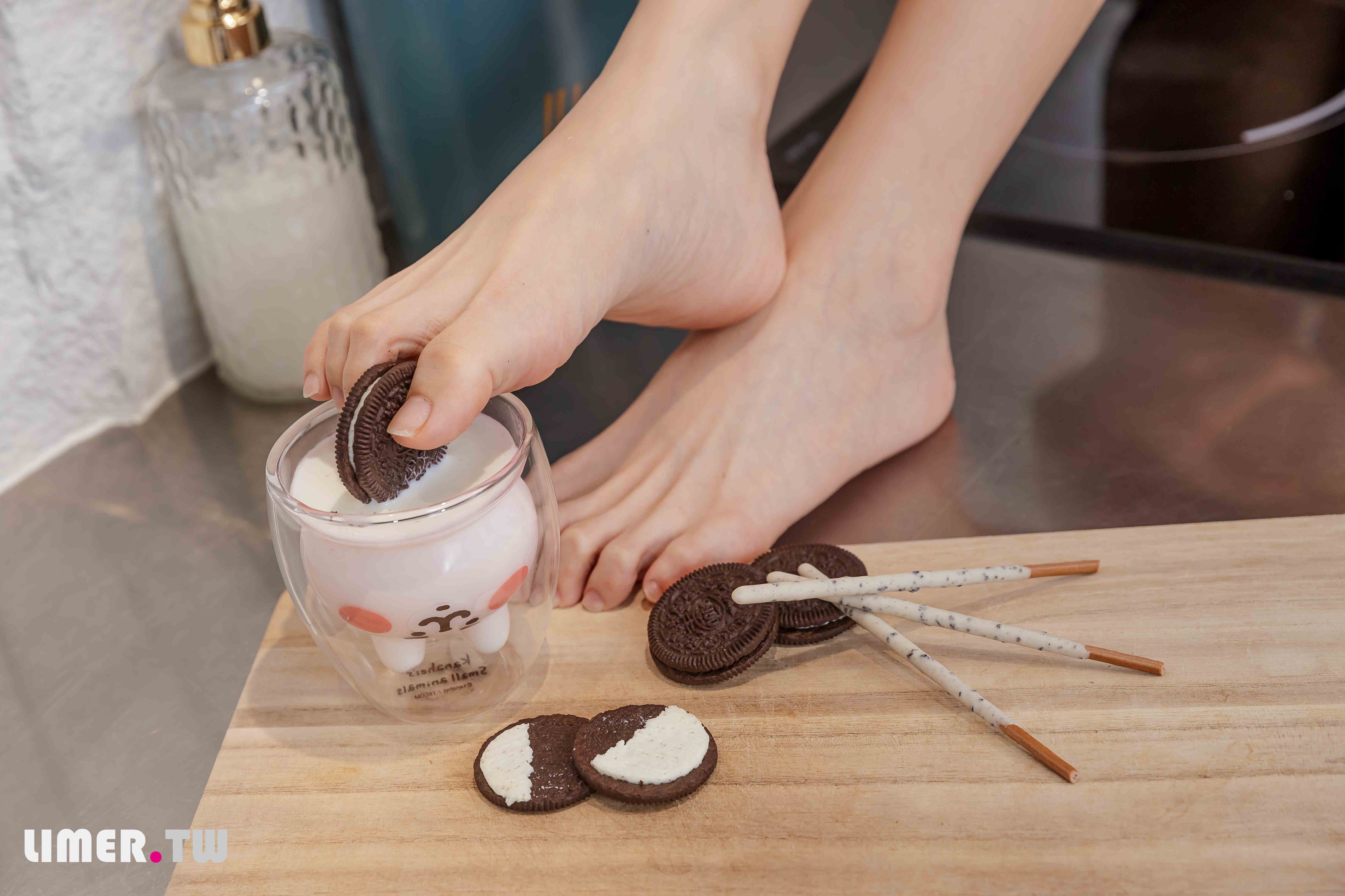 China Beauty Legs and feet 603