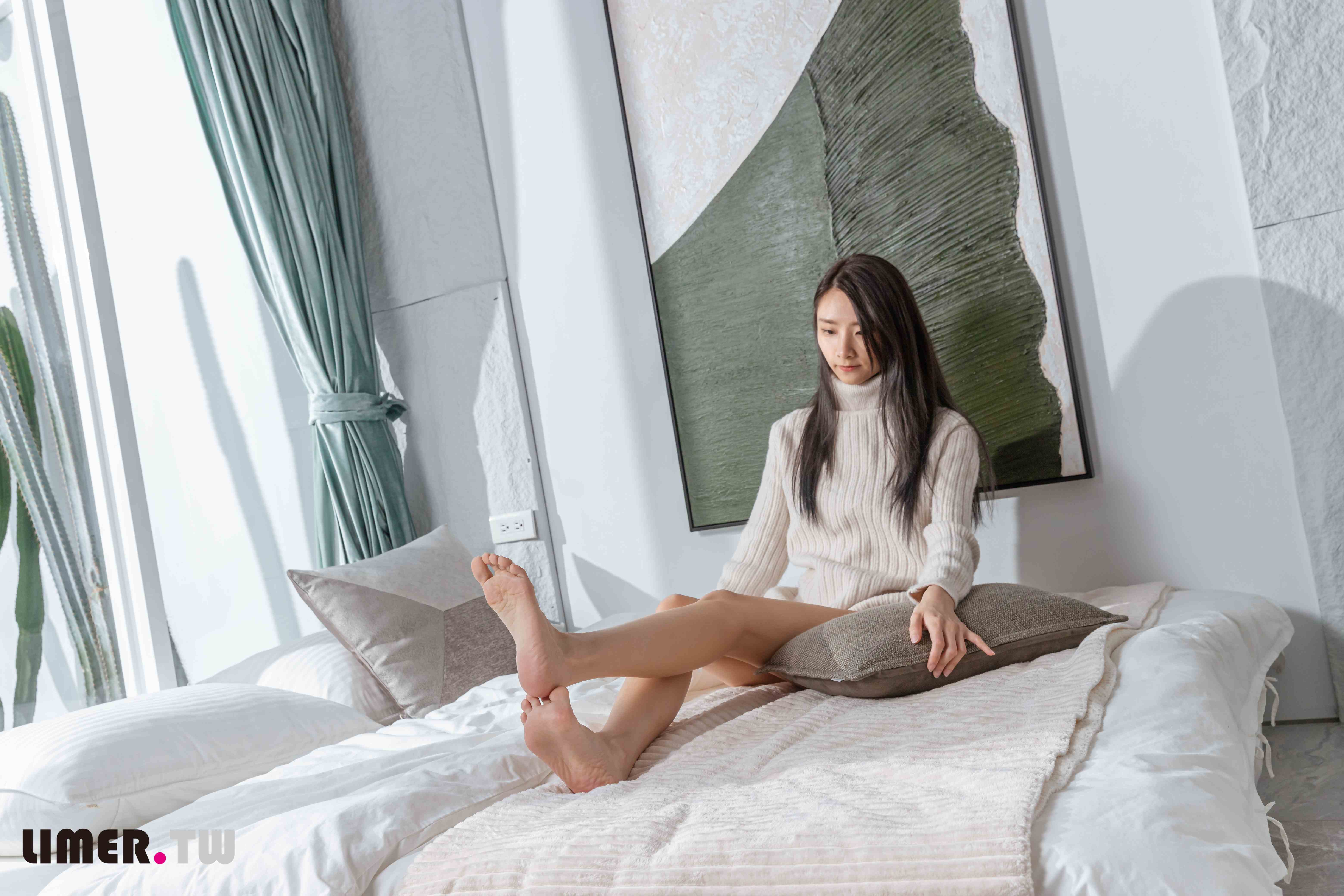 China Beauty Legs and feet 604