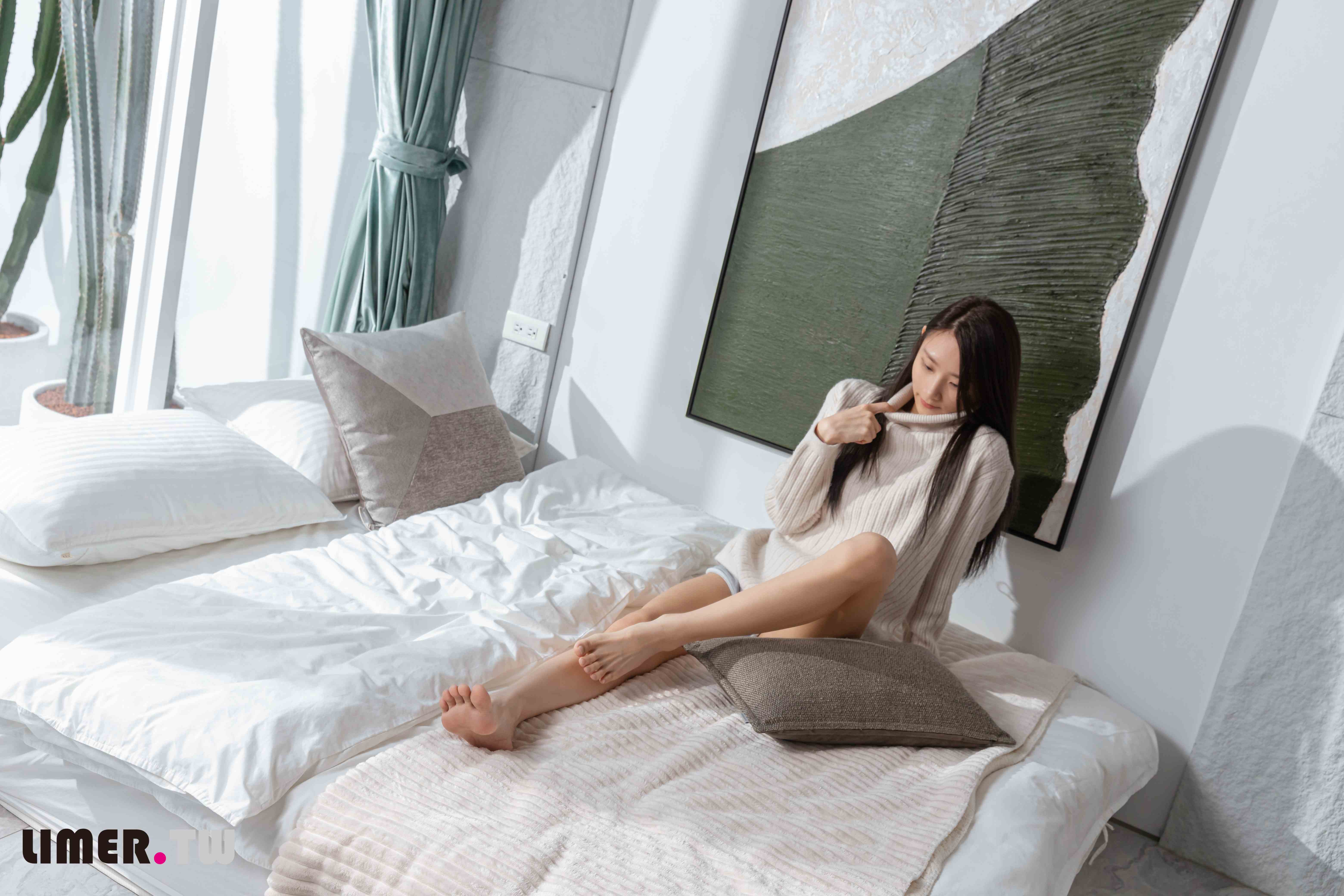 China Beauty Legs and feet 604