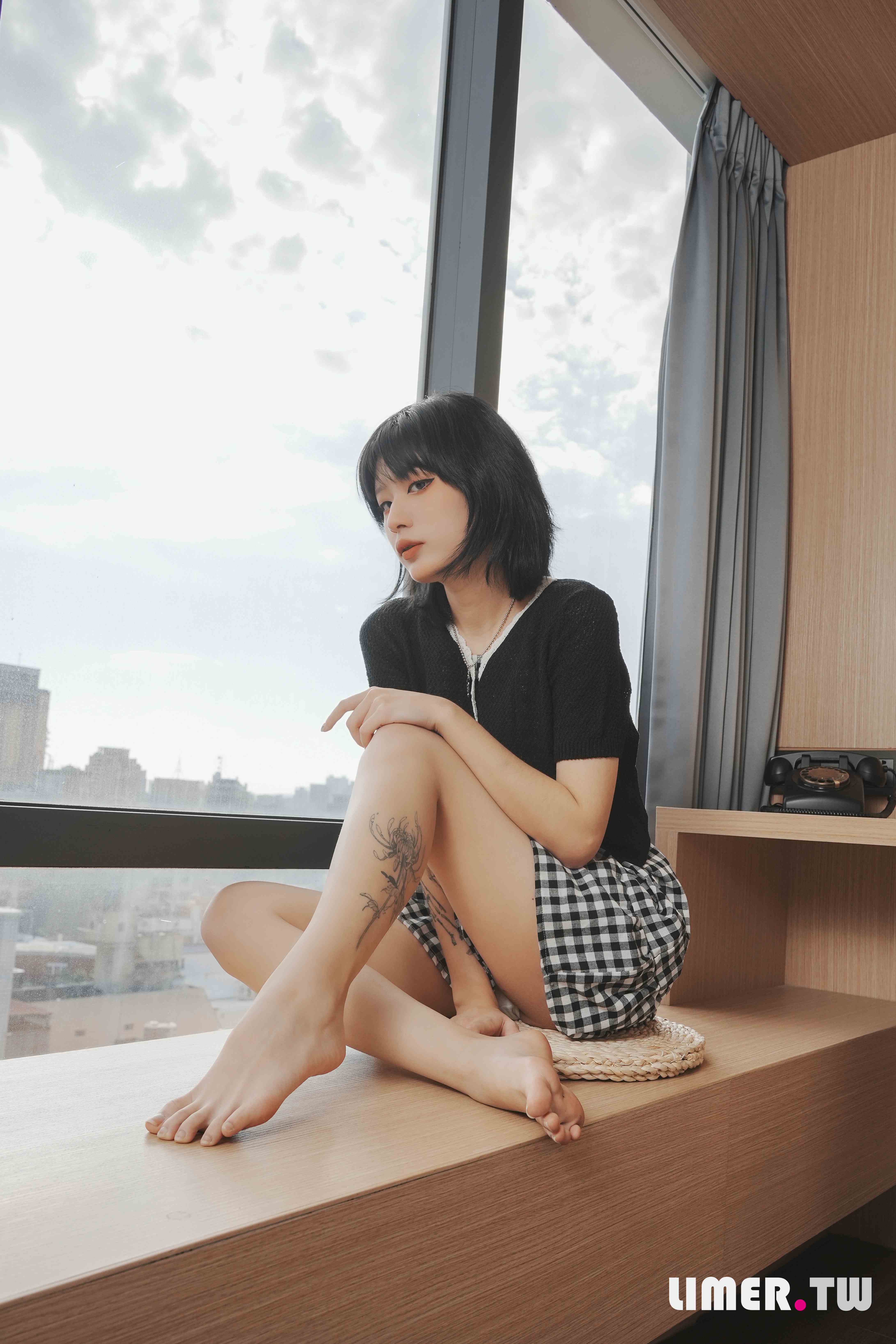 China Beauty Legs and feet 605