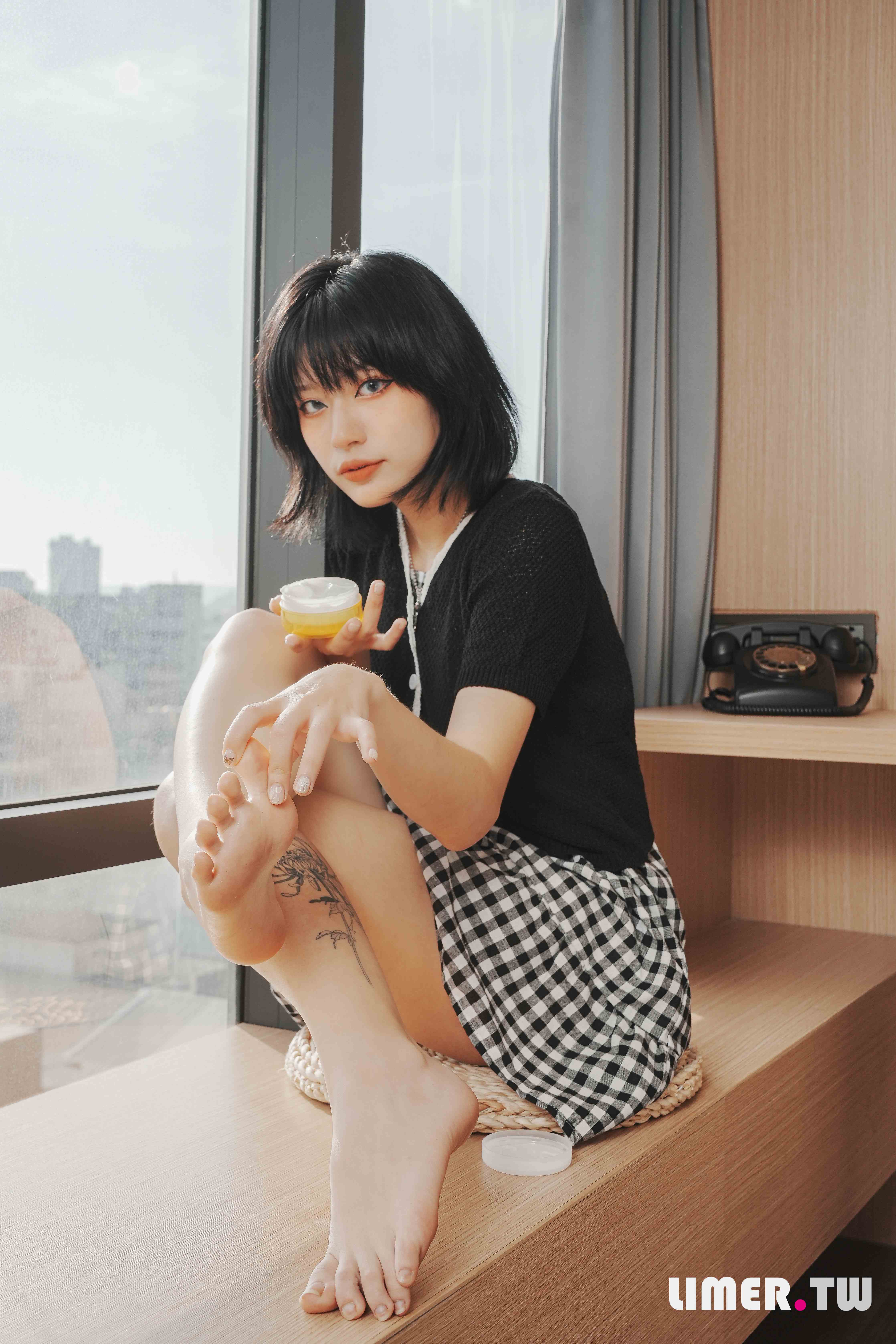 China Beauty Legs and feet 605