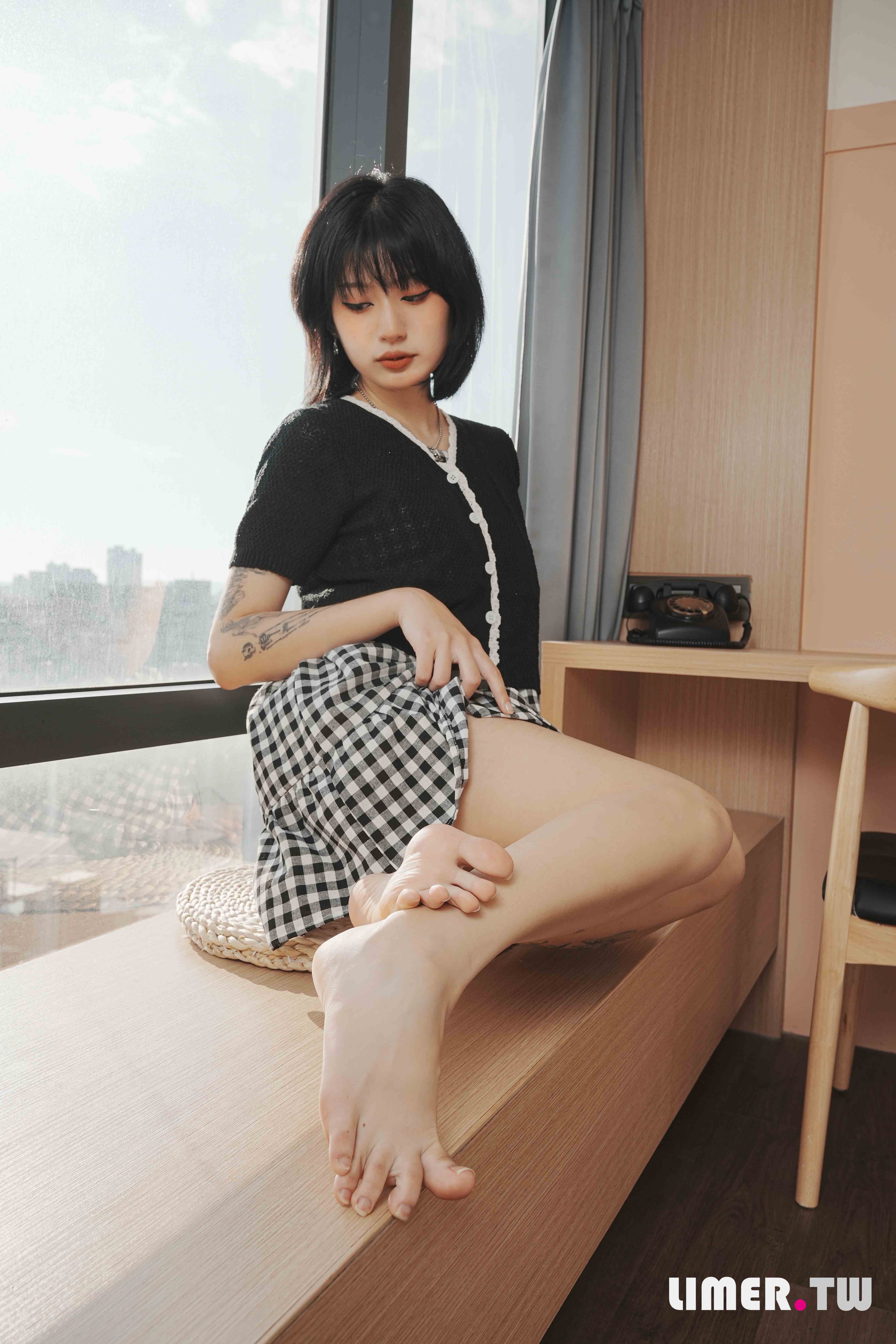 China Beauty Legs and feet 605