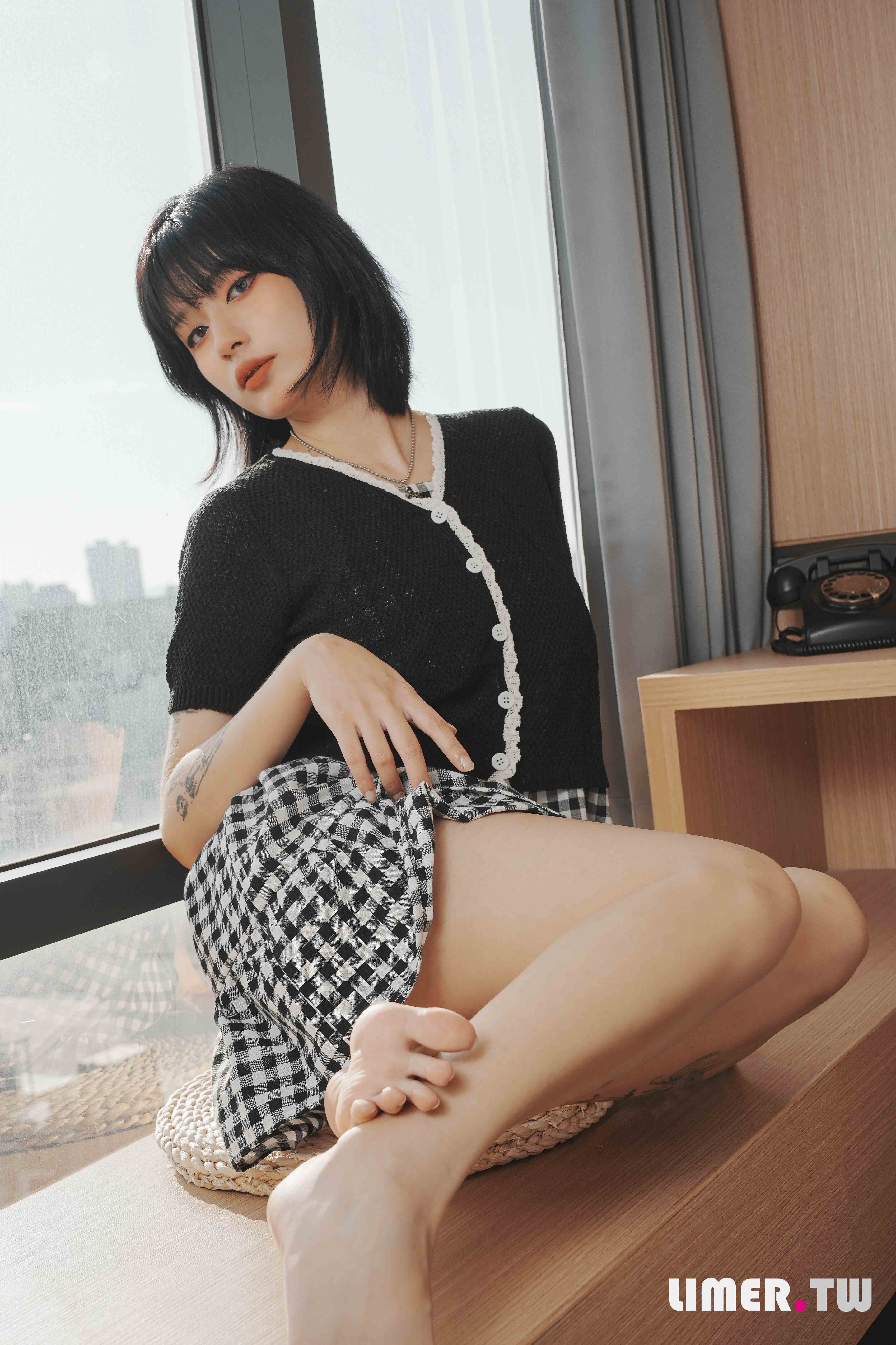 China Beauty Legs and feet 605