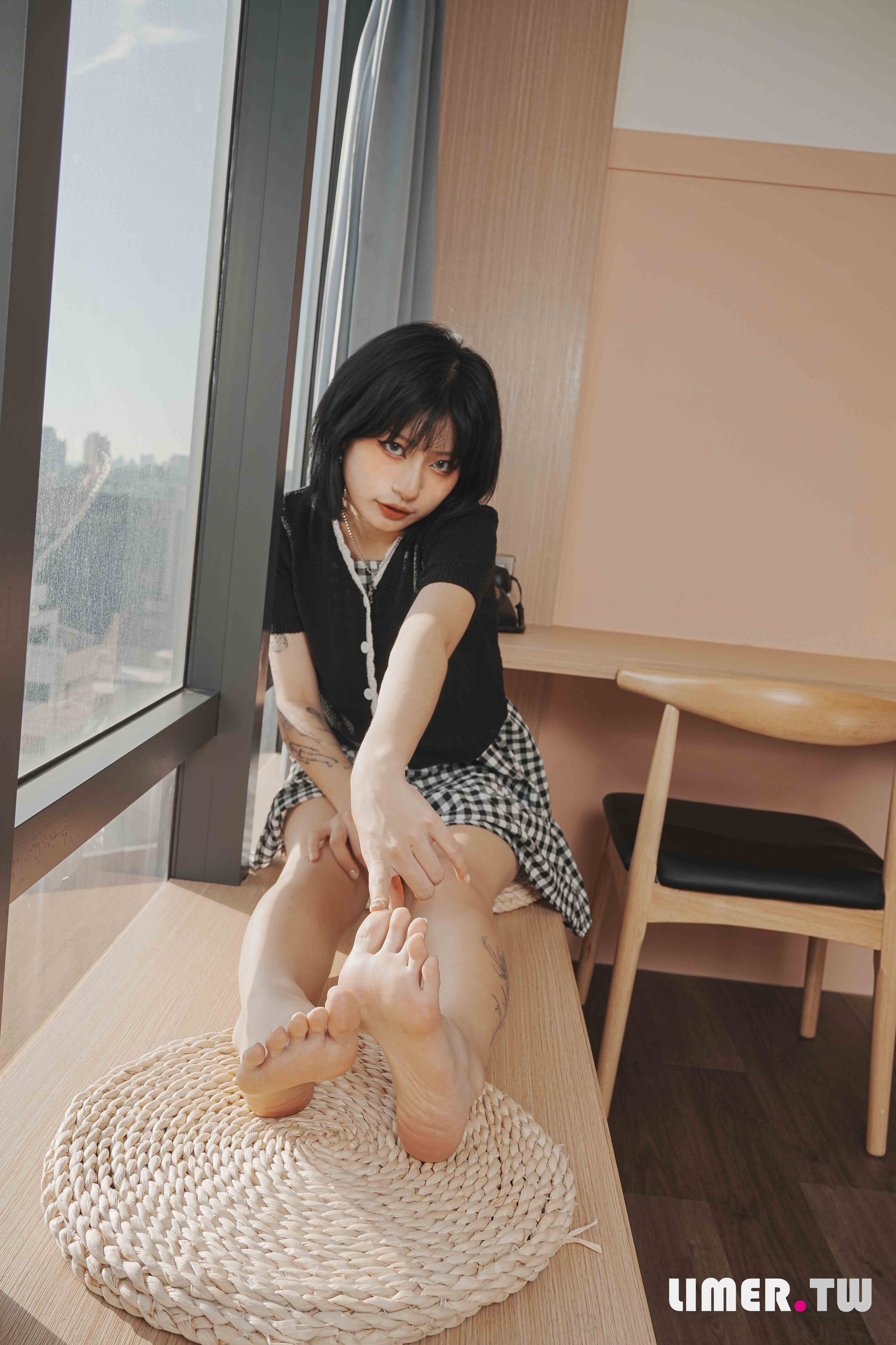 China Beauty Legs and feet 605