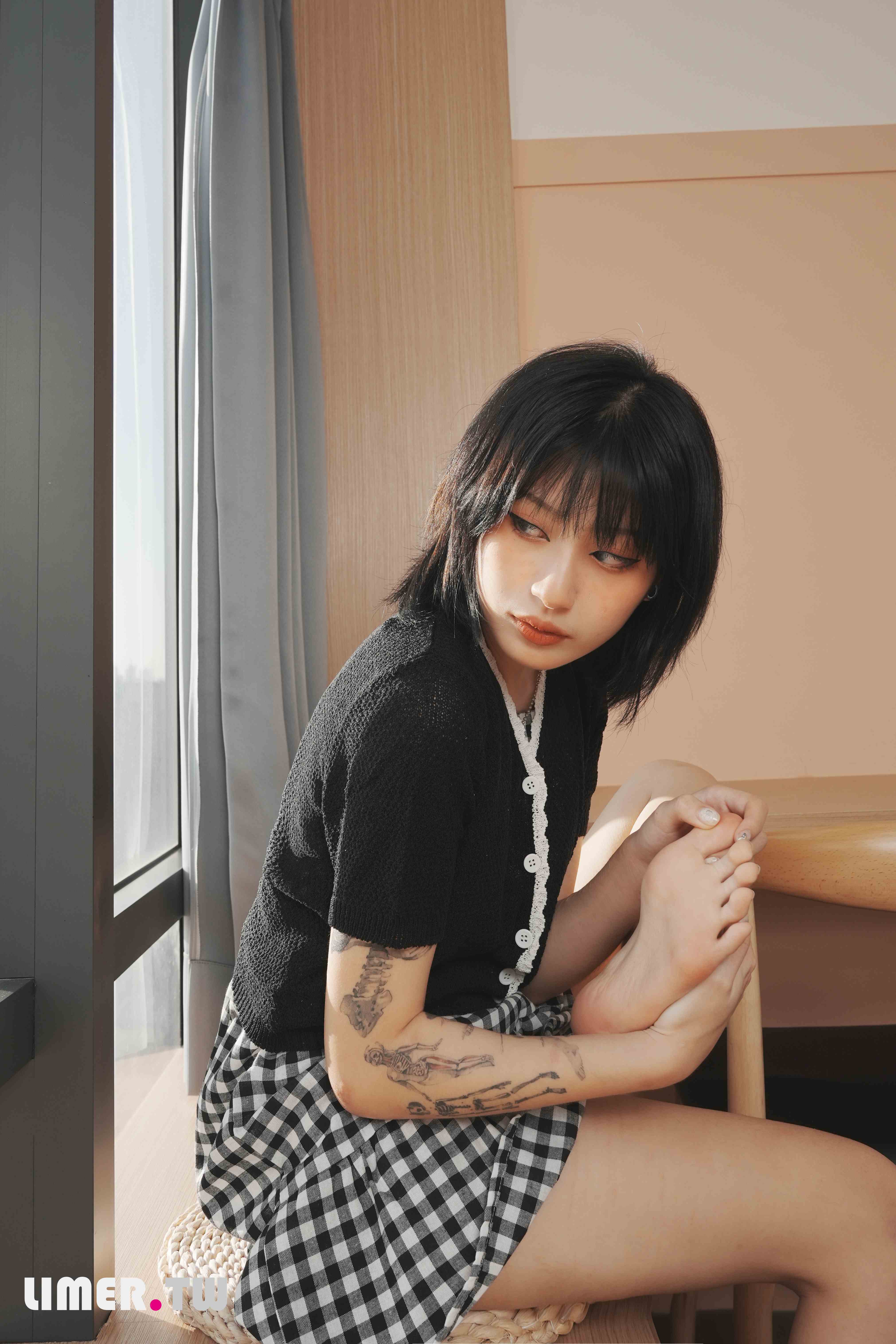 China Beauty Legs and feet 605